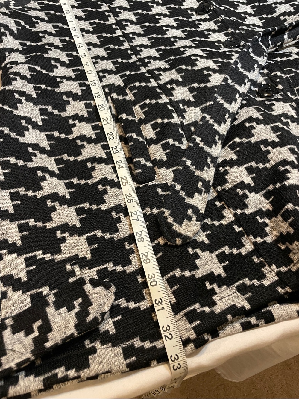 Roz & Ali Black and White Houndstooth Long Sleeve Wrap Coat - Picture 8 of 13